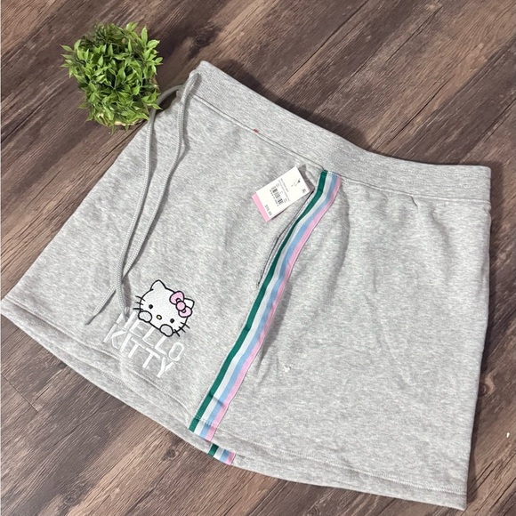 Hello Kitty Sanrio, Light Gray Mini Skirt - Picture 2 of 3